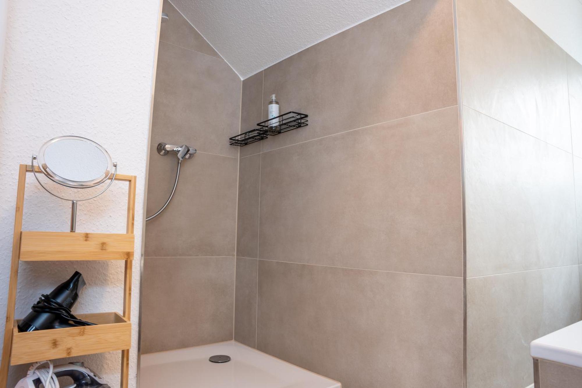 Schlossberg Residences - Design City-Apartment Im Herzen Der Weinstrasse Neustadt an der Weinstraße Dış mekan fotoğraf
